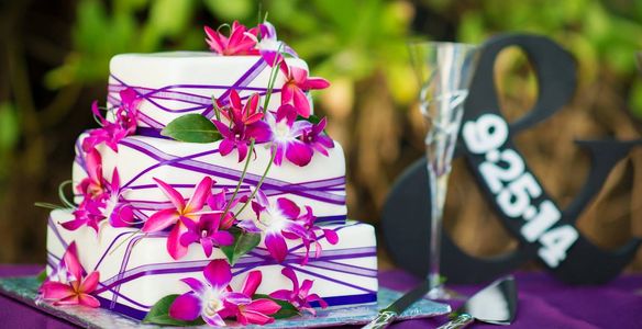 Wedding Cake, Champagne Flute Honeymoon.