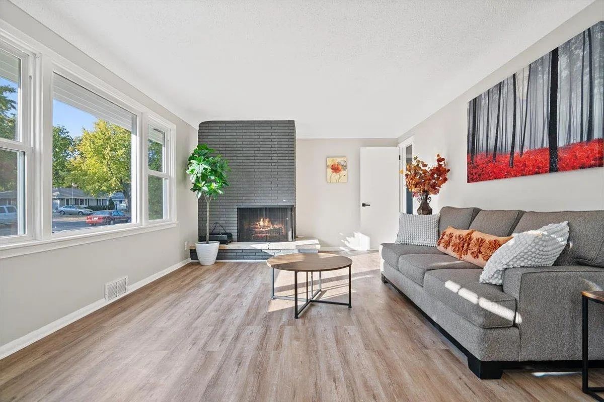 Fire place refinish and living Room (Bloomington)