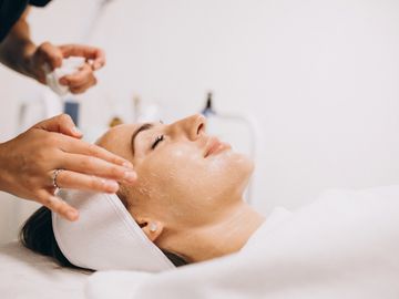 cabina estetica beauty estetista pulizia viso fasi impurità