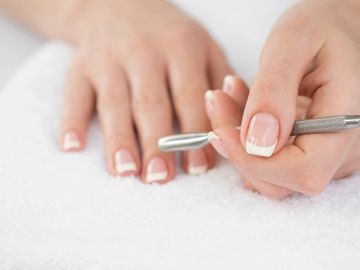 cabina estetica beauty estetista ricopertura gel colata unghie resistenza robustezza