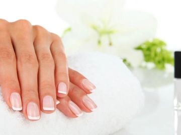 cabina estetica beauty estetista manicure trattamento estetico cura benessere unghie massaggio