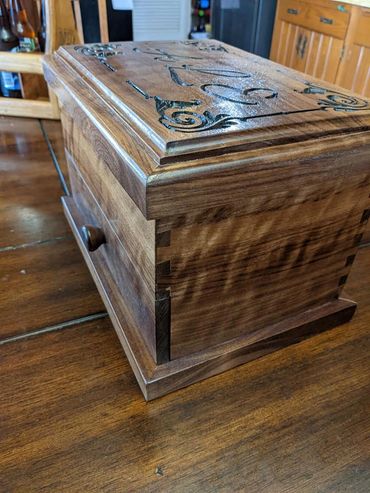 custom woodworking jewelry or trinket box