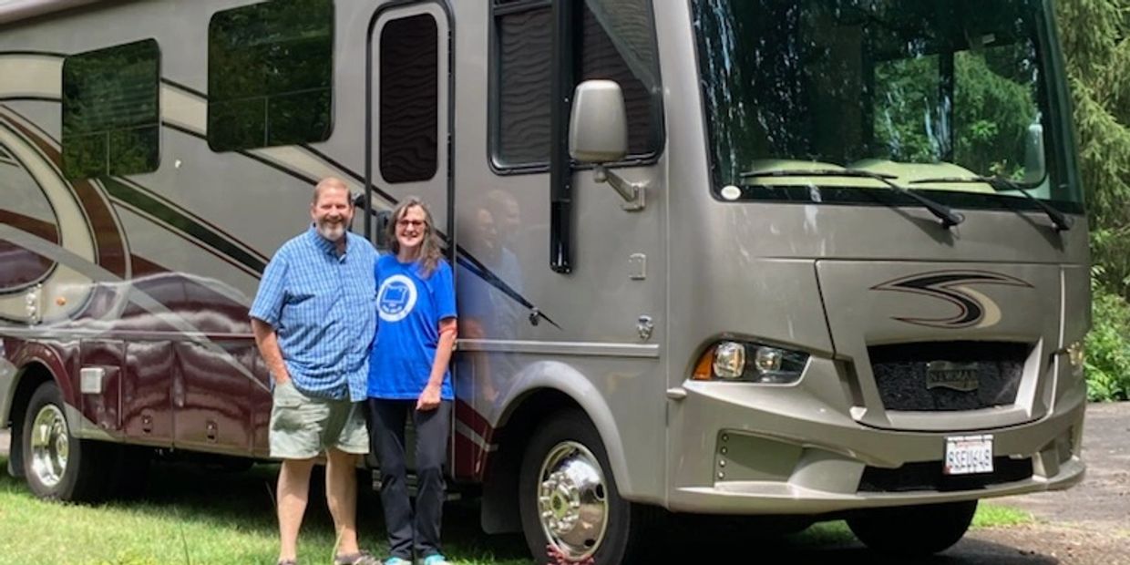 Dave and Jeanine Kalahar with their 2020 Newmar, Bay Star Sport