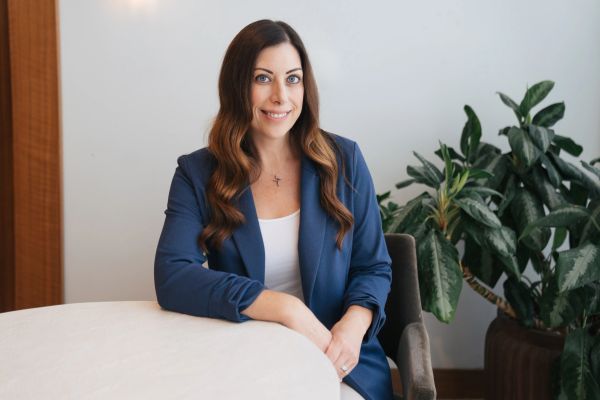 Kelly Gutowski LCSW offering EMDR therapy in Glendale Arizona office