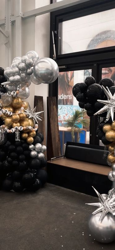 taylor swift balloon and party theme