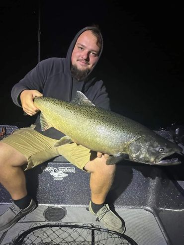 Spawning King Salmon Port Washington Charter Fishing Port Washington Fishing Charters Ninja Charters