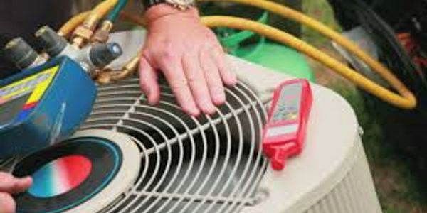 AC Maintenance
AC Repair & Maintenance in Dubai
we understand the importance of having a fully functioning air conditioning system in Dubai, where the temperature can soar up to 40 degrees Celsius and above during summer. We provide specialised AC service in Dubai for residential and commercial spaces to ensure the air conditioning units of our clients are working optimally all year round.