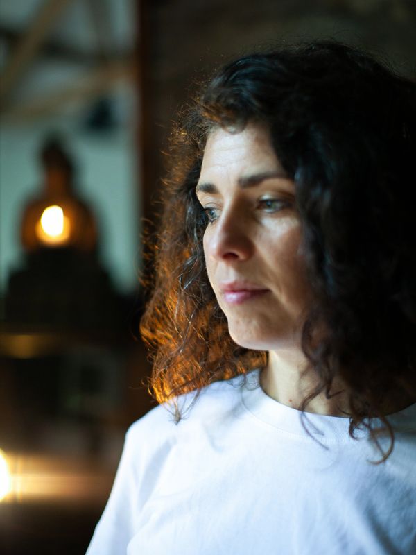 Dr Leah providing sensitive, empathic therapeutic 121 work