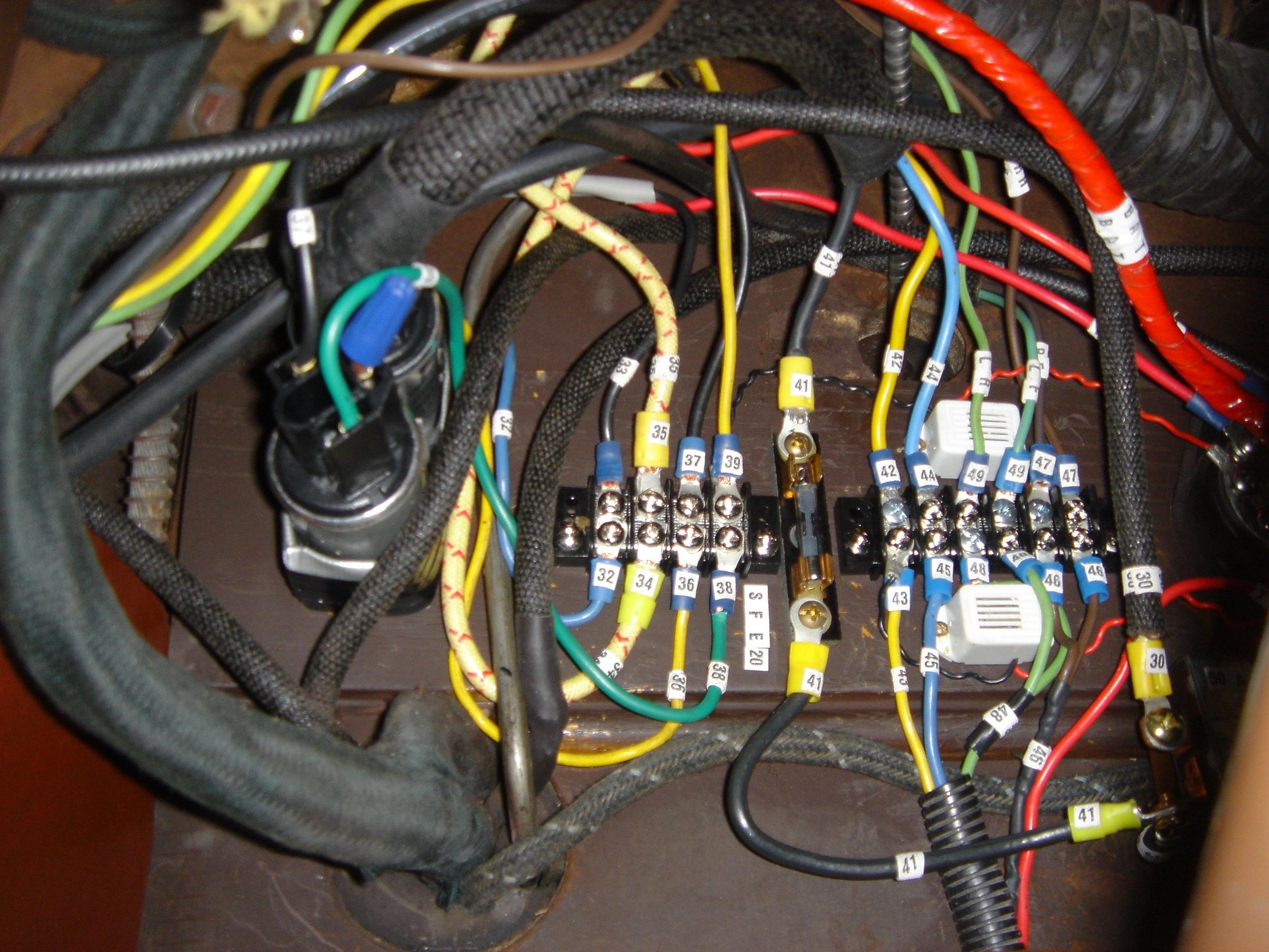 249_Completed_Accessory_Wiring.JPG
