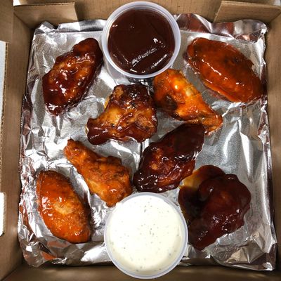 Buffalo Wings and BBQ Wings