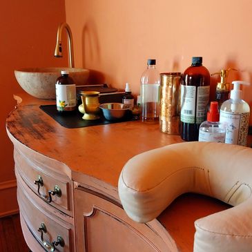 Feel good inside and out at Ayurveda Wellness House located in Lakewood, Oh. Wether you’re looking f