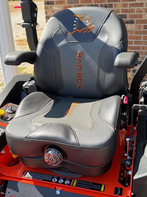 BAD BOY MAVERICK HD "AIR RIDE" SUSPENSION SEAT