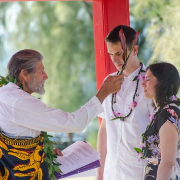 getting married on the Big island, officiants, minsiters, 