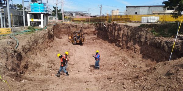 constructora colinas del parque, constructora en culiacan, excavaciones, renta de maquinaria pesada.