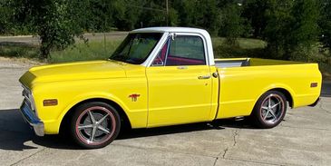 1968 Chevy C10 Custom Cab Short bed. 400hp, 700R4, Custom House of Kolors Yellow/pearl white paint.