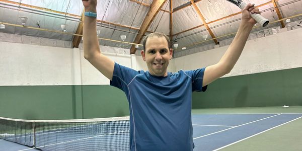 An introduction to tennis focused on movement, racquet control, and basic strokes. Players build con