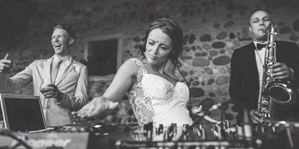 bride DJ female DJ Sax Saxophone event ibiza dj party italy europe venue location decks DJLIVE 