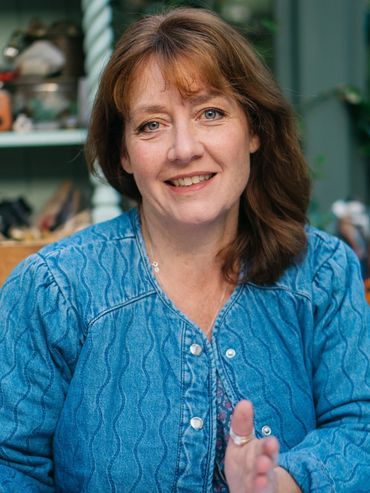 Relaxed brand portrait of a Devon business owner, Felicity Billen
