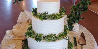 3-tier white wedding cake