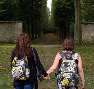 Backpacking Besties in Versailles
