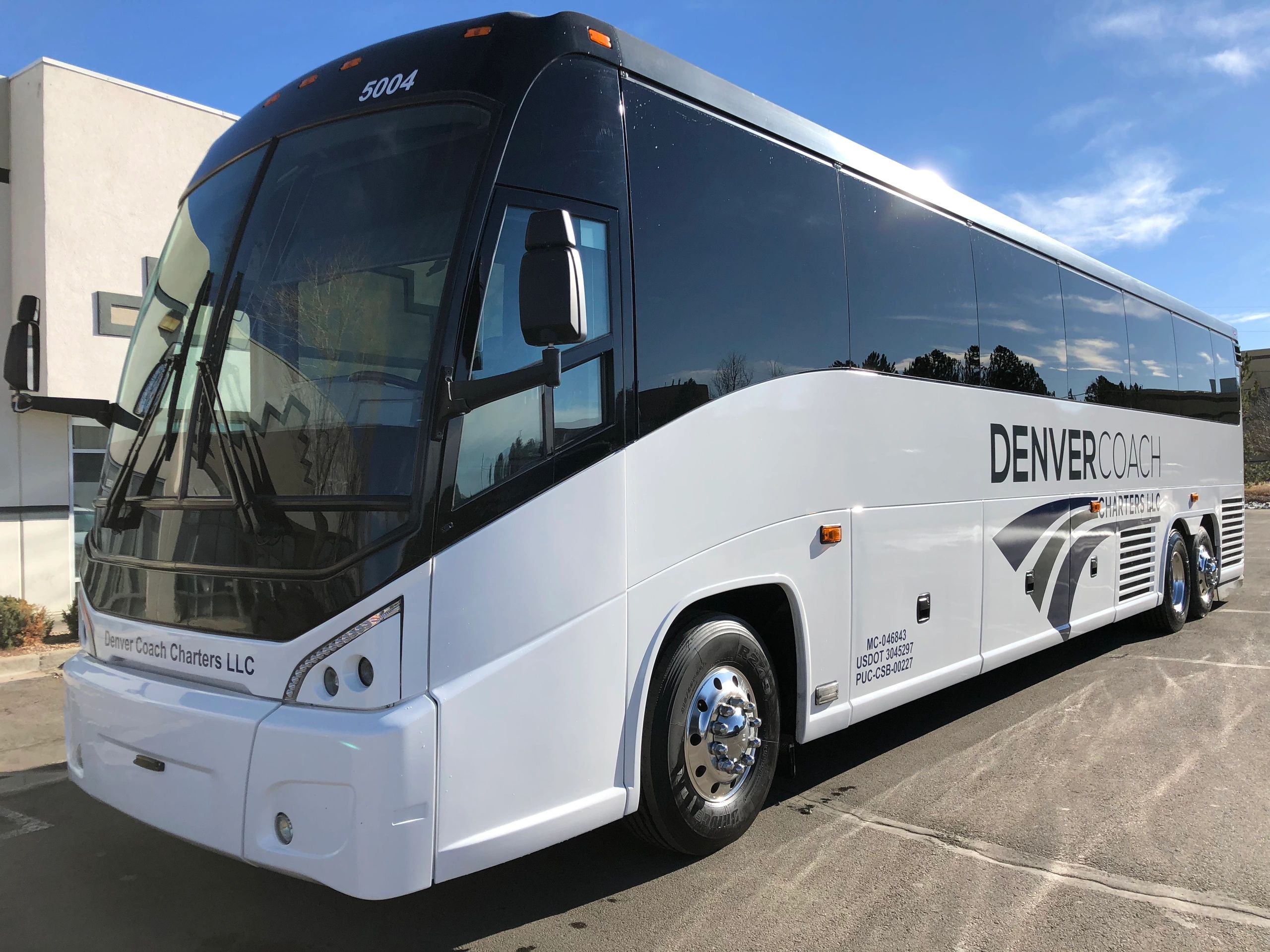 motor-coach-bus-rentals-in-nebraska-charter-bus-hire-in-nebraska-shuttle-bus-rentals-in-ne