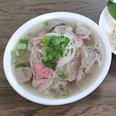 至尊招牌牛肉米粉