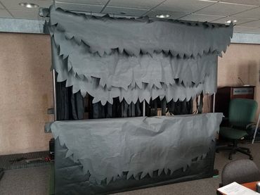 Finishing the exterior leaf-like structure.