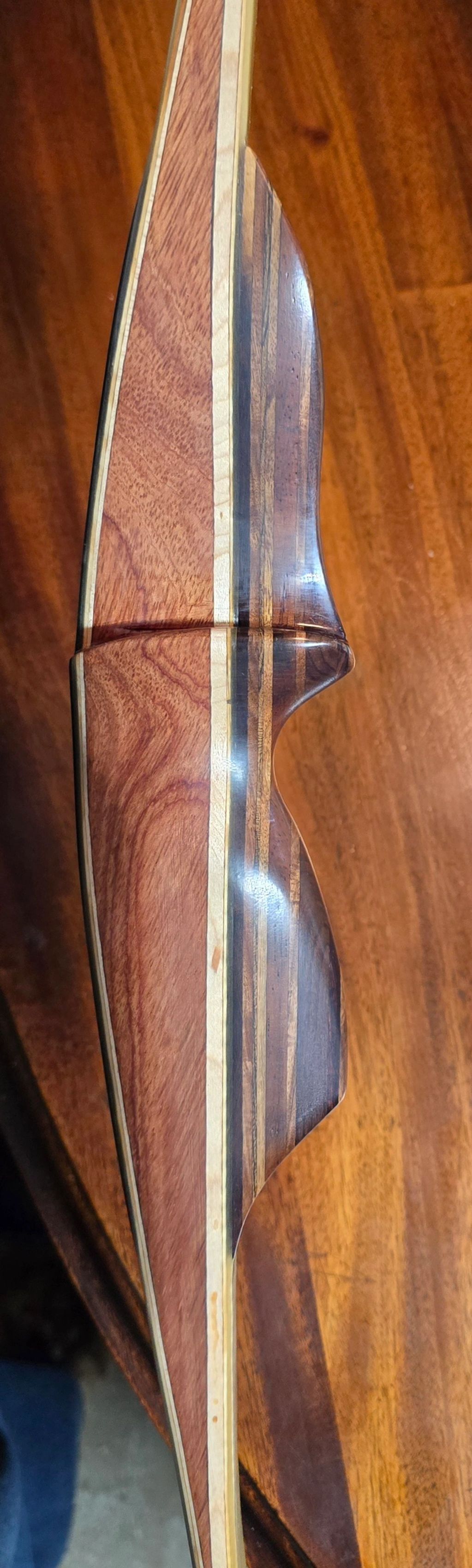 Longbow sight window