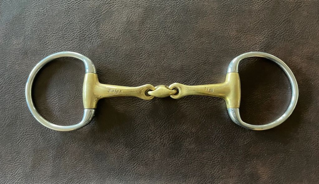 5.25 inch Neue Schule eggbutt snaffle bit. In very good condition. Only used a few times because my