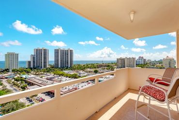 Fort Lauderdale Intracoastal-front condo with Ocean & City View