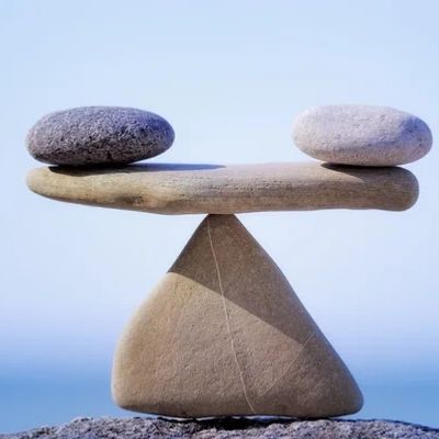 equilibrio con piedras