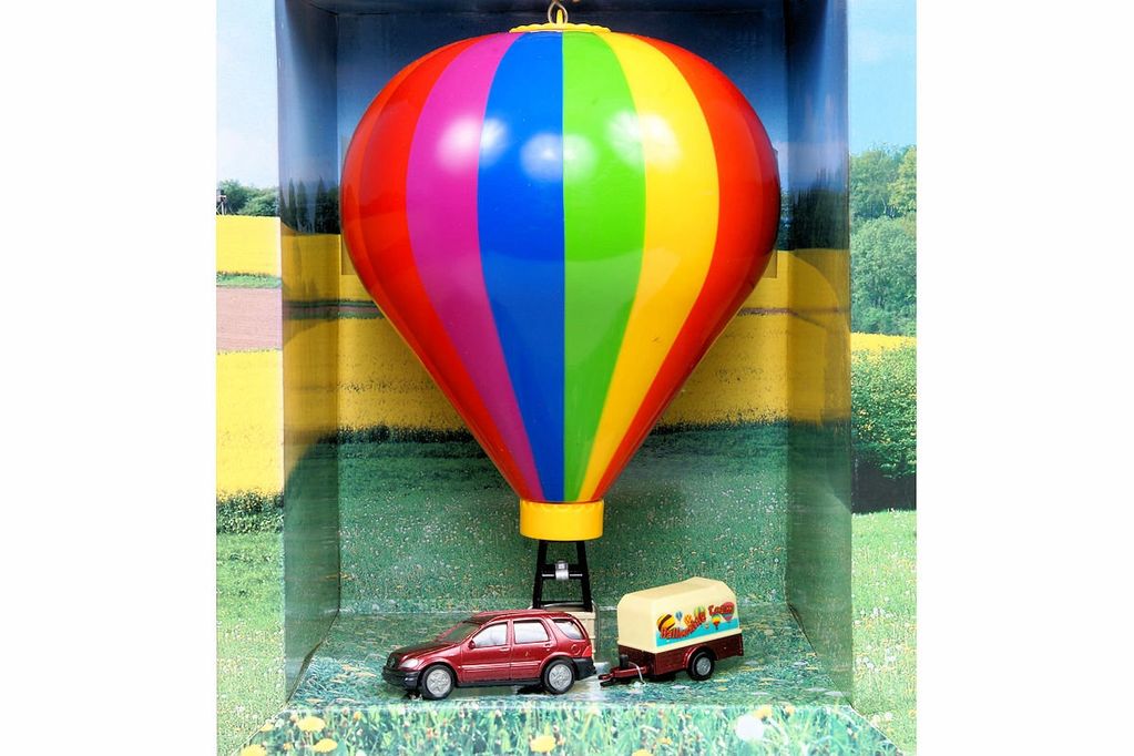 Balloon with Mercedes Benz ML320 with Trailer Siku 3728 1:43