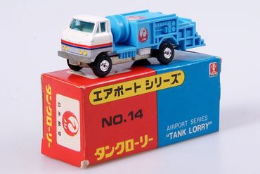 Tank Lorry JAL Bandai Airport no.14