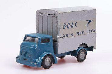 Commer Cabin Service Lift Truck BOAC Budgie 302
