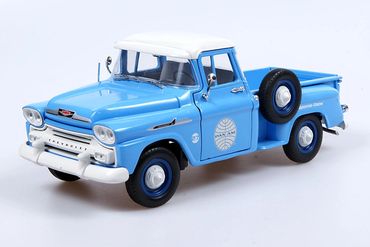 Chevrolet Apache Pan Am 1958 M2 Machines 1:24