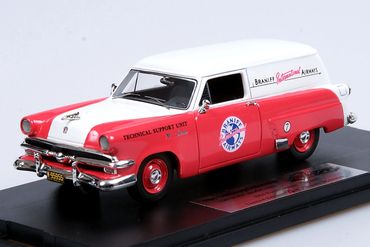 Ford Courier Van Braniff Goldvarg GC-BI-001