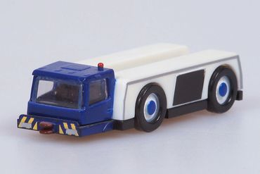 Kamag Tow Bear Blue White Herpa Scenix 200 550796