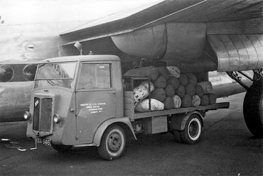 LAP MCA Lorry Loading Avro York