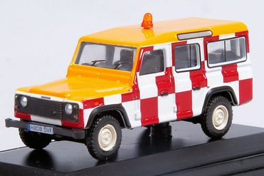 Land Rover Defender Station Wagon RAF Northolt Oxford Diecast 76DEF010
