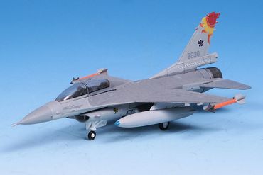 Lockheed F-16B ROCOF 6830 Hogan Wings