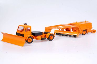 Mercedes Benz Schorling P17 Snow Sweeper Conrad 3069
