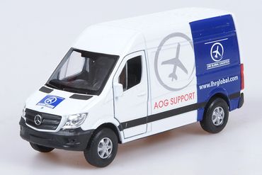 Mercedes Benz Sprinter Panel Van LHR Global Logistics Welly 43730 1:34