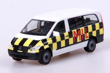 Mercedes Benz Vito Military Airfield follow Me Herpa Minitanks 700528