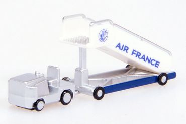 Tractor Passenger Stairs Air France Herpa 571876