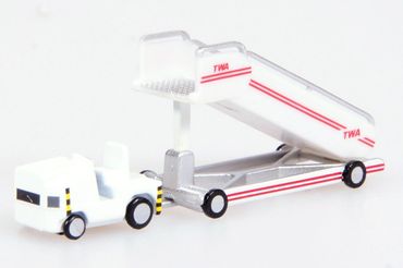 Tractor Passenger Stairs TWA Herpa 573122