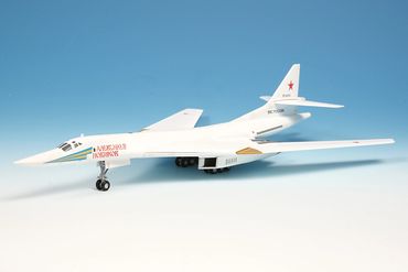 Tupolev Tu160 Blackjack Russian Air Force RF-94109 Herpa 200