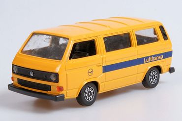 VW Caravelle Lufthansa Schabak 795A