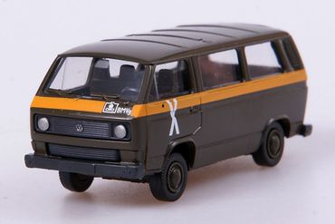 VW T3 Bus Military Airfield Follow Me Herpa Minitanks 050085