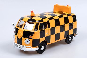 VW Van "Follow Me" Motor Max 1:24