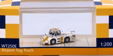 WT250E Pushback Tug Skymark Tiger JCWINGS GSE2WT250E06